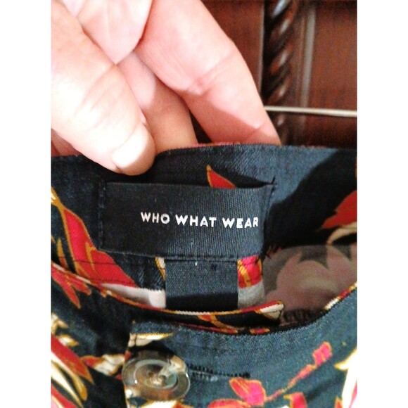 Who What Wear Women's Size 32" M Wide Leg Black Floral Pants Side & Back Pockets - Picture 3 of 11